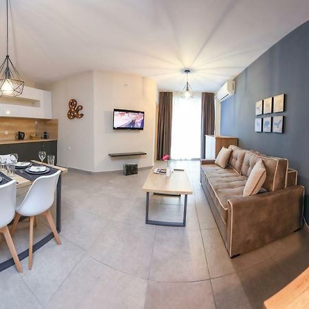 סנדנסקי Artemis Apartments מראה חיצוני תמונה