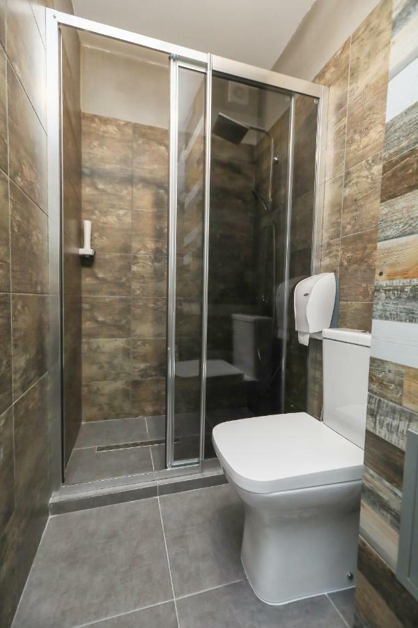סנדנסקי Artemis Apartments מראה חיצוני תמונה