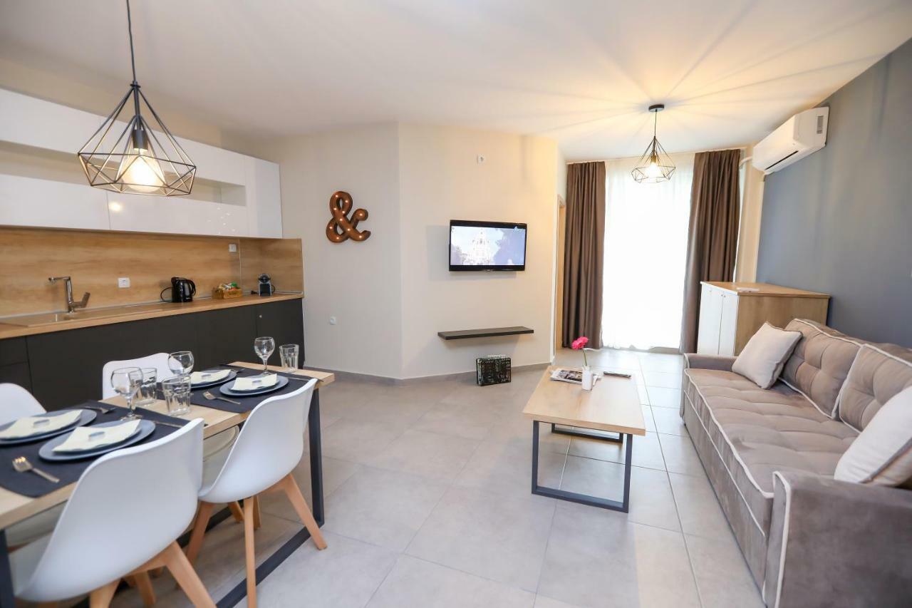 סנדנסקי Artemis Apartments מראה חיצוני תמונה