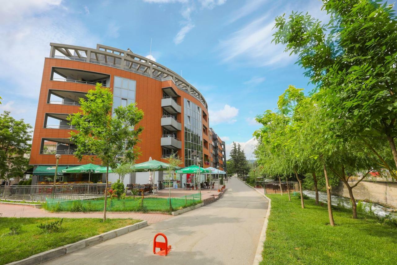 סנדנסקי Artemis Apartments מראה חיצוני תמונה
