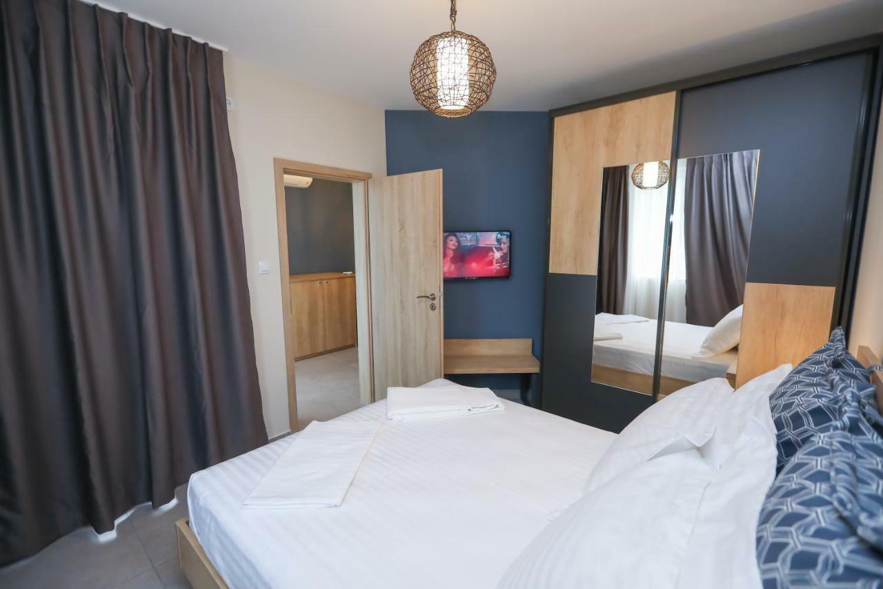 סנדנסקי Artemis Apartments מראה חיצוני תמונה