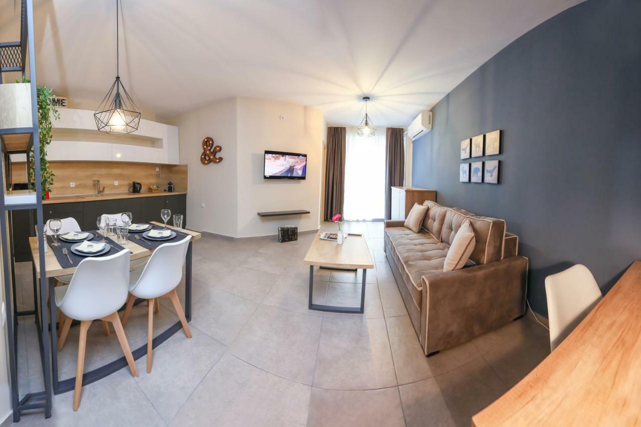 סנדנסקי Artemis Apartments מראה חיצוני תמונה